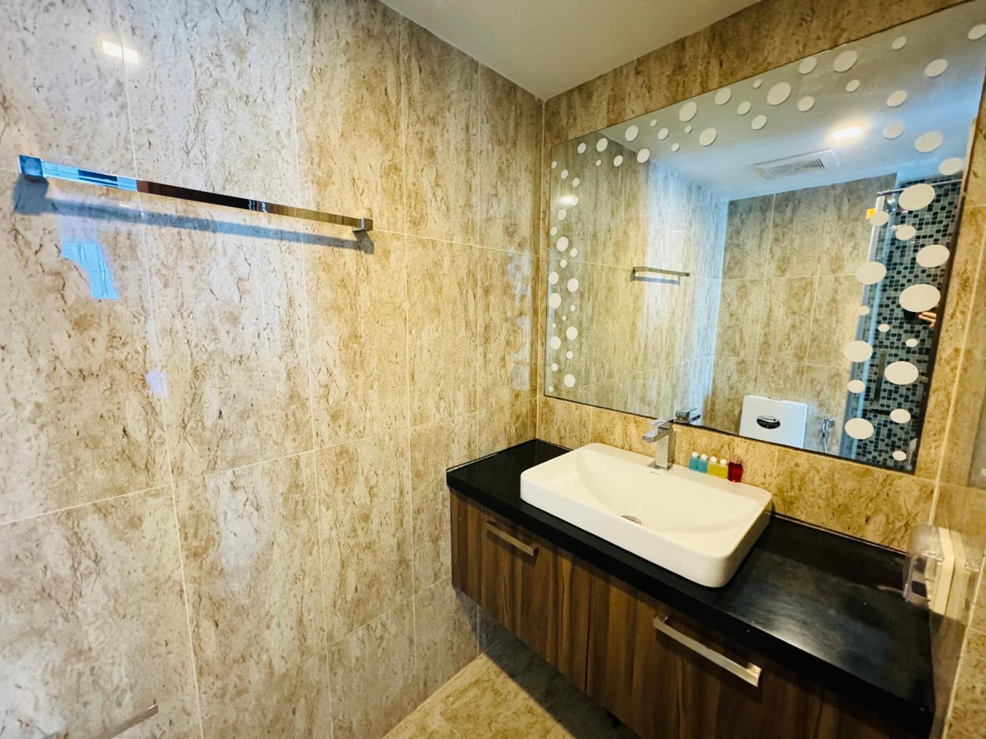 Grand Avenue Conde Pattaya Apartment ภายนอก รูปภาพ