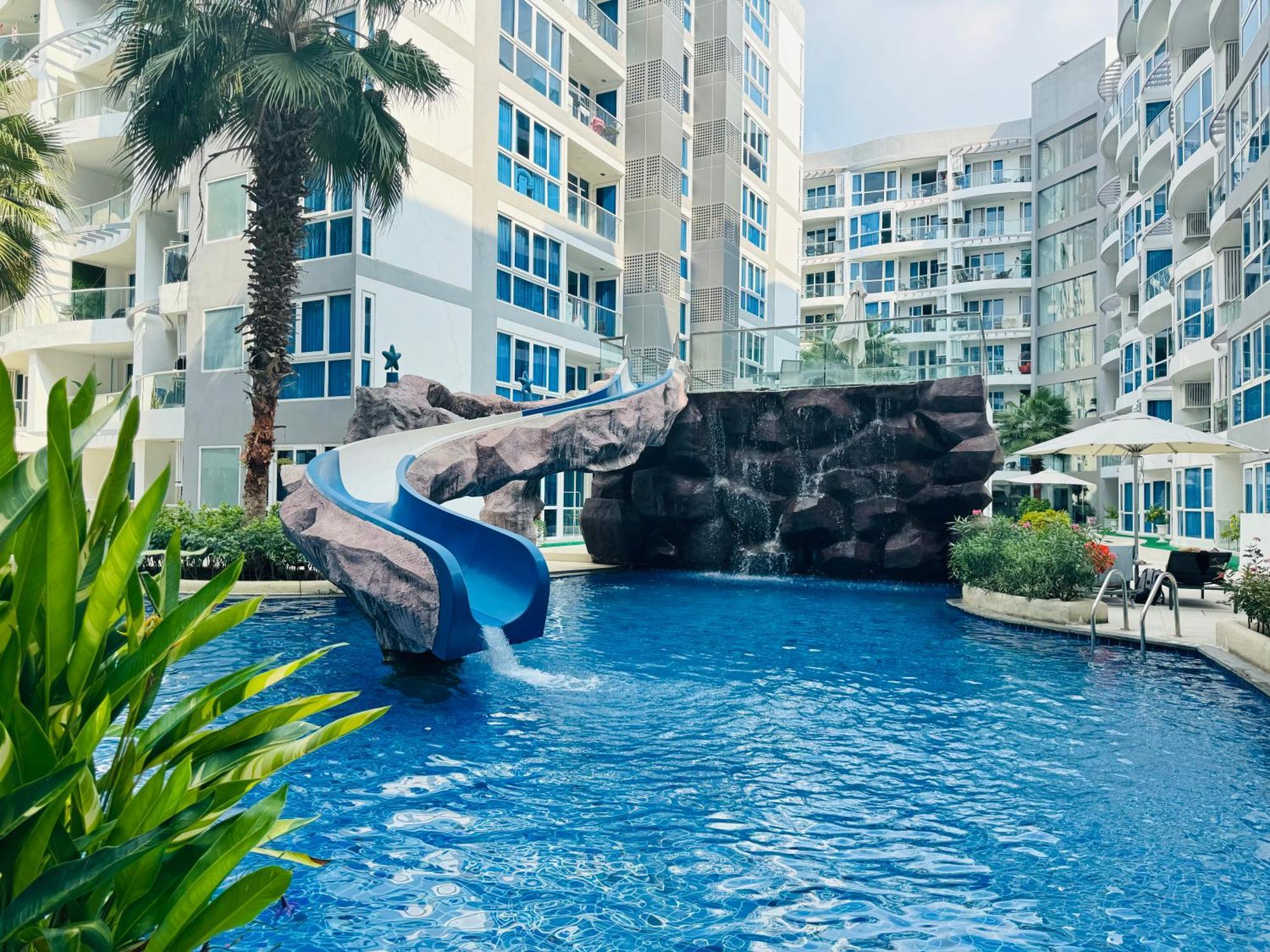 Grand Avenue Conde Pattaya Apartment ภายนอก รูปภาพ