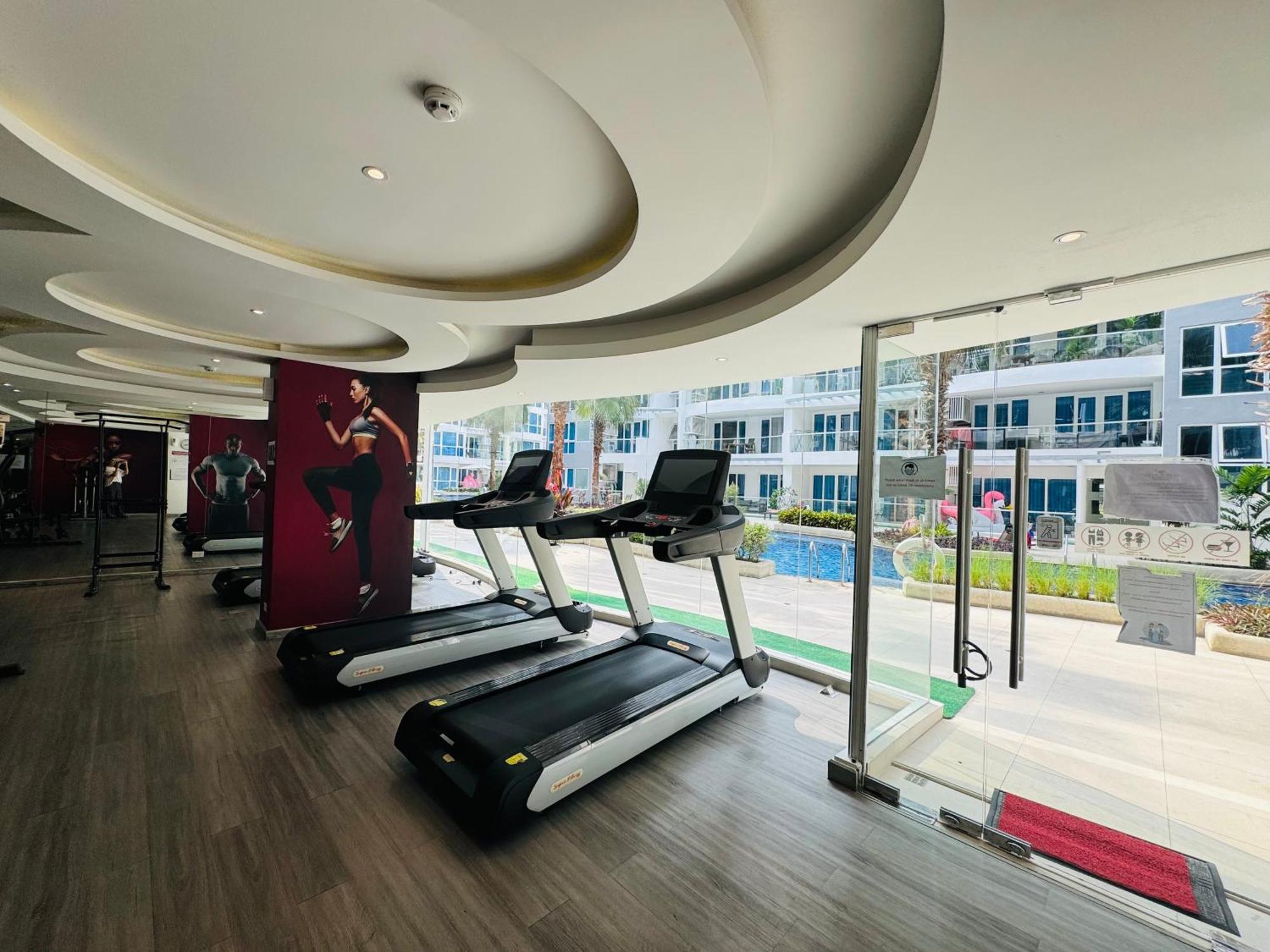 Grand Avenue Conde Pattaya Apartment ภายนอก รูปภาพ